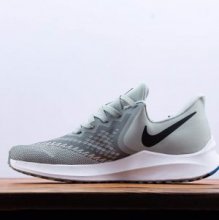 210 NIKE AIR ZOOM W